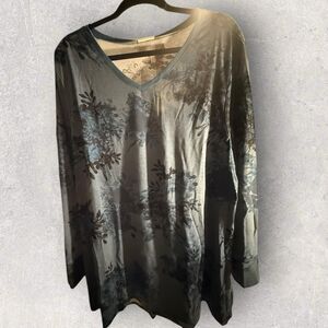 LulaRoe Elizabeth V-neck Long Sleeve 2XL Blue Floral Print NWT